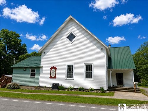 863 Mill Rd, Jamestown, NY, 14701-9548 | Card Image