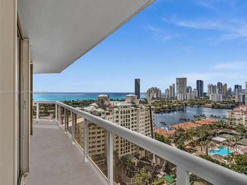 2101-20185 Country Club Dr, Aventura, FL, 33180-3453 | Card Image