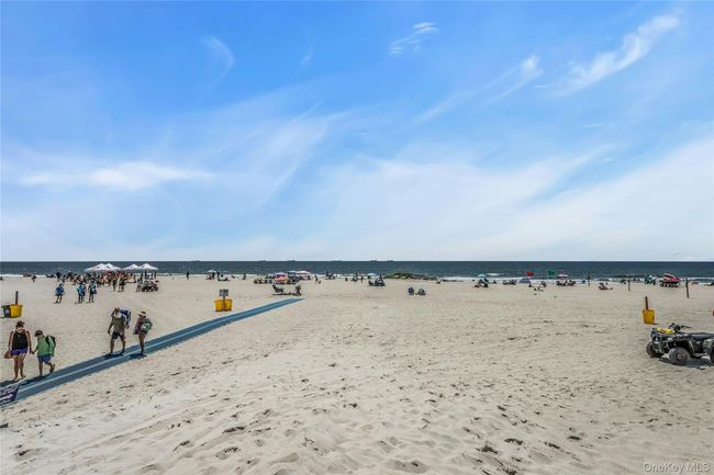 Moments to Beach | Image 20