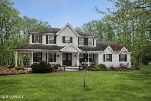 9 Amanda Ln, Howell, NJ, 07731-8941 | Card Image