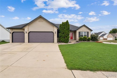 6700 Crossington Dr, Maryville, IL, 62062-5811 | Card Image