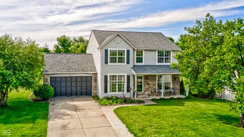 6768 Lexington Cir, Zionsville, IN, 46077-9164 | Card Image