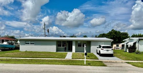 570 Dalton Blvd, PORT CHARLOTTE, FL, 33952-8320 | Card Image