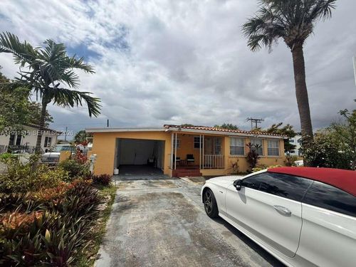 4470 W 1st Ave, Hialeah, FL, 33012 | Card Image