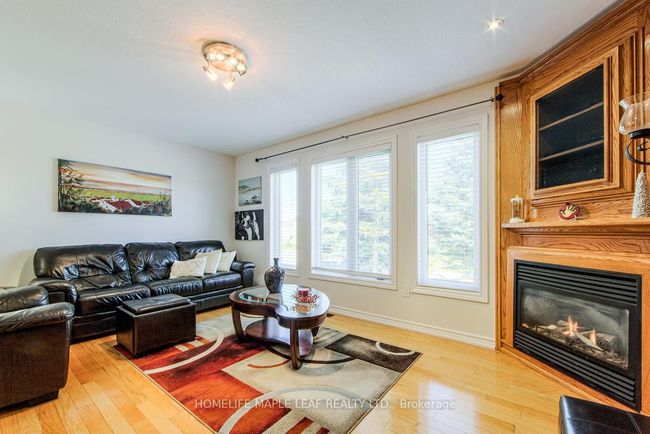 37 St Ave, House other with 4 bedrooms, 4 bathrooms and 4 parking in Bradford ON | Image 9