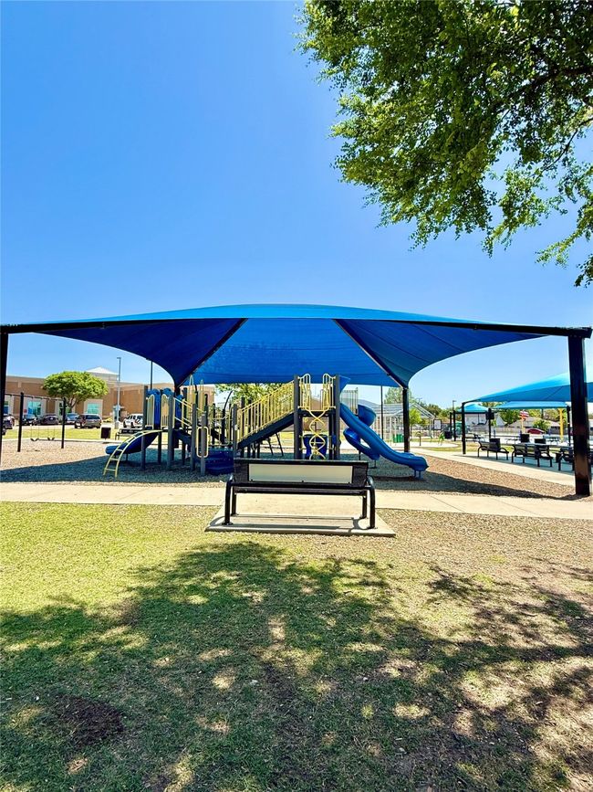 Community covered picnic area | Image 36