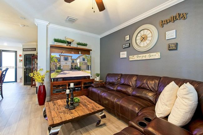 0 - 3424 W 92 Nd Pl, Townhouse with 3 bedrooms, 3 bathrooms and null parking in Hialeah FL | Image 8
