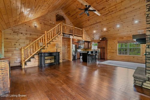 207 Ironwood Dr, Bee Spring, KY, 42207-9279 | Card Image