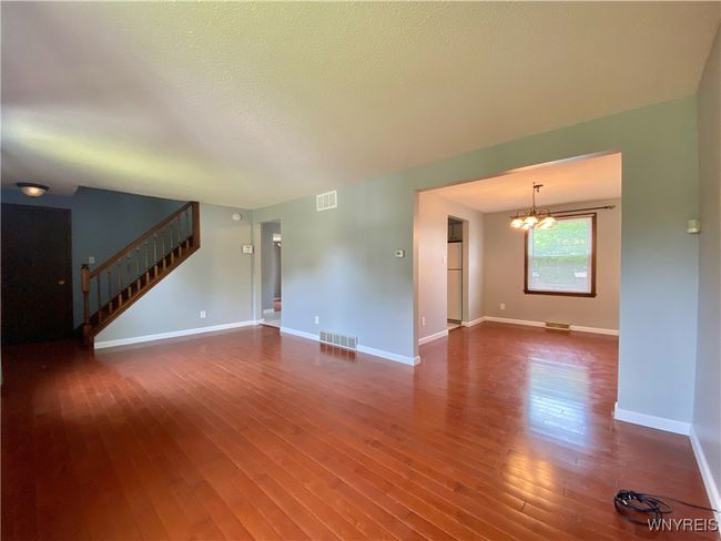 living room | Image 4