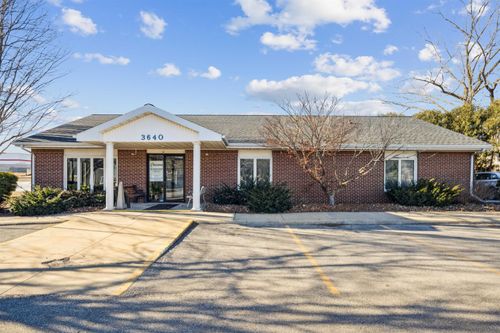 3640 Canterbury Ct, Waterloo, IA, 50702-5705 | Card Image