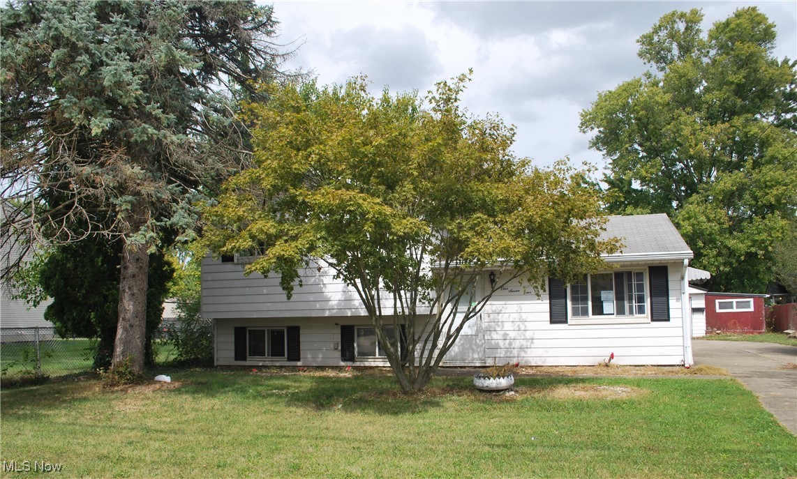 Warden Ave, Elyria, OH 44035