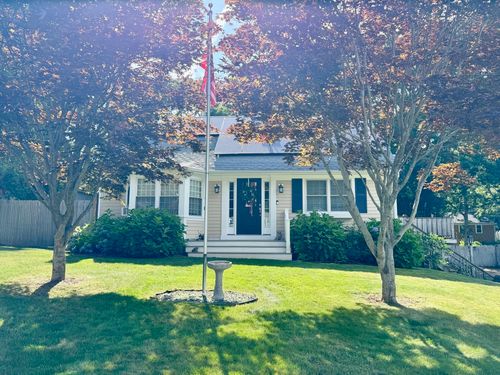 123 Fawcett Ln, Hyannis, MA, 02601-2422 | Card Image