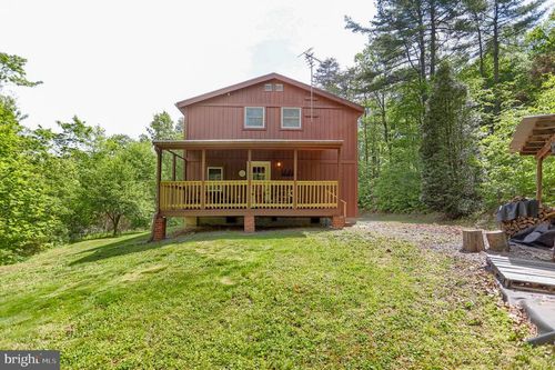 1017 Locust Run Rd, Thompsontown, PA, 17094-8581 | Card Image
