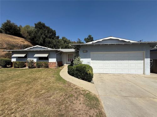 1124 N Old Mill Rd, Azusa, CA, 91702 | Card Image