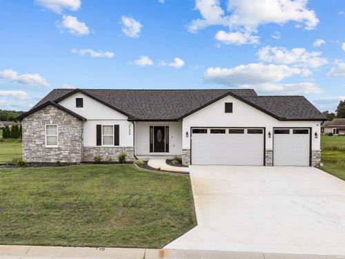 57384 Emerald Chase Ln, Goshen, IN, 46528-6275 | Card Image