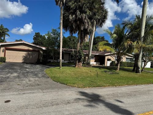 936 W Tropical Way, Plantation, FL, 33317-3354 | Card Image