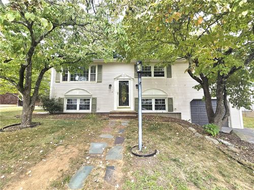 31 Cedar Dr, West Warwick, RI, 02893-3318 | Card Image