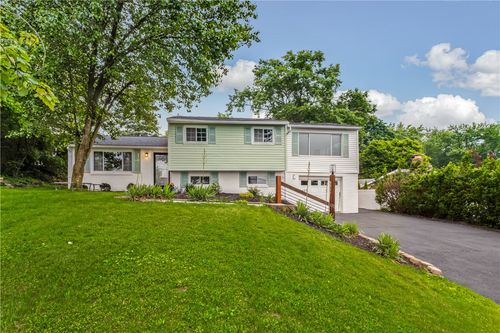 220 Aberdeen Dr, Oakdale, PA, 15071-9326 | Card Image