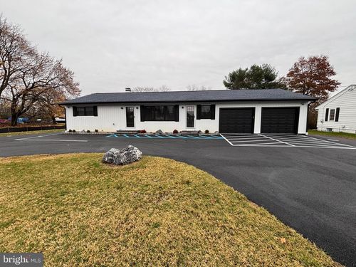 5193 Summit Bridge Rd, MIDDLETOWN, DE, 19709-8821 | Card Image