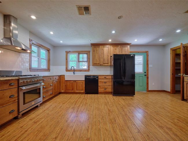 12021 Fm 1994 Rd, House other with 4 bedrooms, 3 bathrooms and 4 parking in Guy TX | Image 14