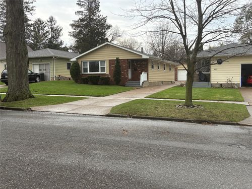 640 Connecticut Dr, Erie, PA, 16505-4640 | Card Image