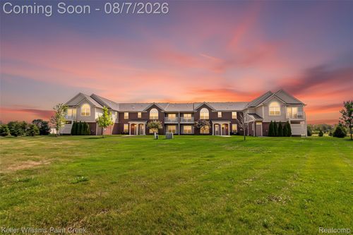 94-22080 Andover Dr, Macomb, MI, 48042-3850 | Card Image