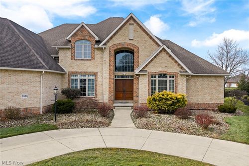 2828 Steelwood Cir, Green, OH, 44312-5850 | Card Image