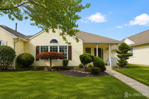 176 Goldfinch Dr, Monroe, NJ, 08831-5517 | Card Image