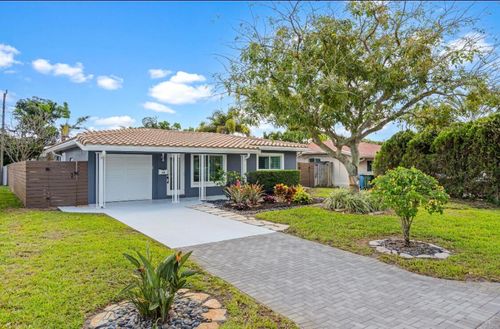4710 Ne 3rd Ter, Oakland Park, FL, 33334-6010 | Card Image