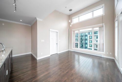 403-6888 Royal Oak Ave, Burnaby, BC, V5J4J2 | Card Image