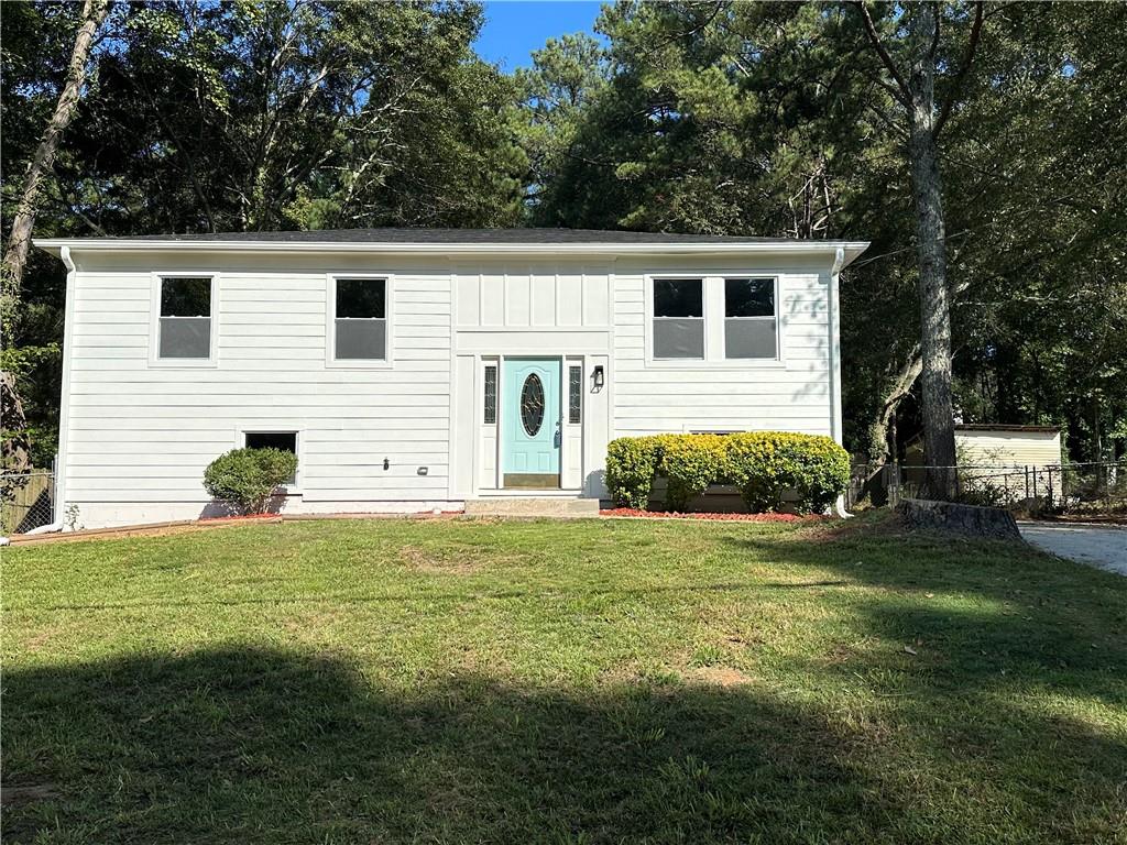 Pineglen Dr, Riverdale, GA 30296