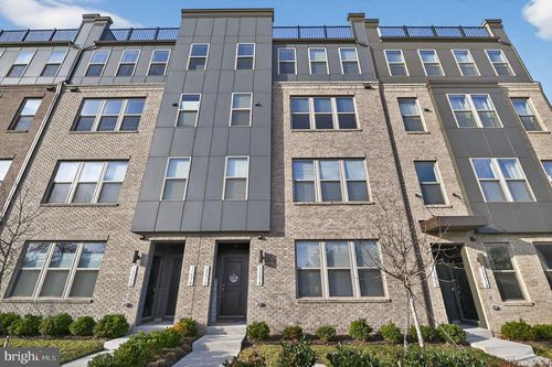 19a-13574 Innovation Station Loop, HERNDON, VA, 20171-6495 | Card Image