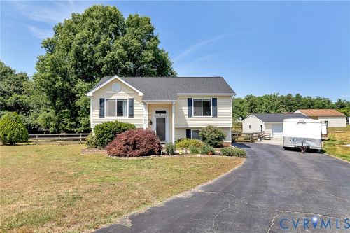 6332 Queens Lace Cir, Mechanicsville, VA, 23111-4358 | Card Image