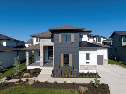 17012 Rosehill St, Overland Park, KS, 66221-8402 | Card Image