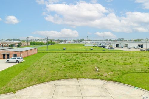 142 Finish Line Ln, Houma, LA, 70360-2486 | Card Image