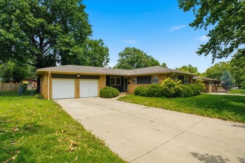 9900 W Tee Ln, Wichita, KS, 67212 | Card Image