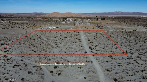 748 San Jacinto Rd, Adelanto, CA, 92301 | Card Image