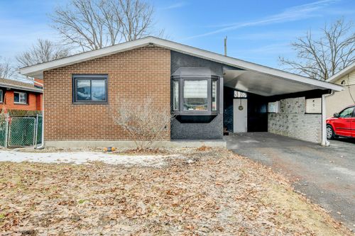 2424 Heaton Ave, Ottawa, ON, K1G1J2 | Card Image