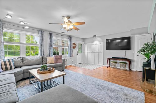 unit-1611-276 Temple Hill Rd, New Windsor, NY, 12553-6870 | Card Image