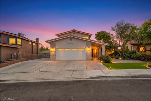 7529 W Gilmore Avenue, Las Vegas, NV, 89129 | Card Image