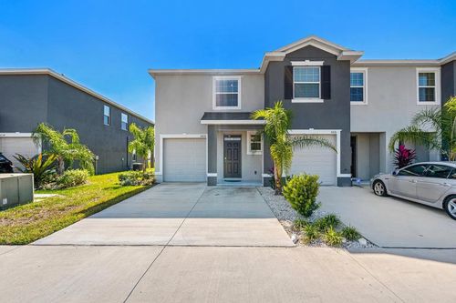 34230 Redwood Dawn Ln, WESLEY CHAPEL, FL, 33543-7284 | Card Image