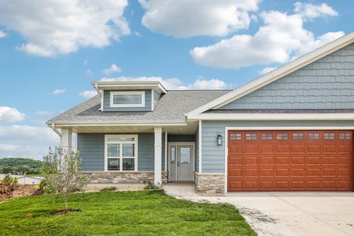 6483 Ridge View Way, Deforest, WI, 53532-8703 | Card Image