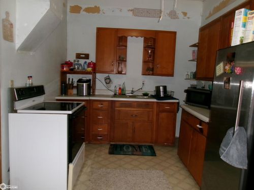 102 S Madison St, Tingley, IA, 50863-8625 | Card Image