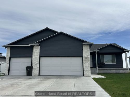 1627 Stonewood Ave, Grand Island, NE, 68803-1607 | Card Image
