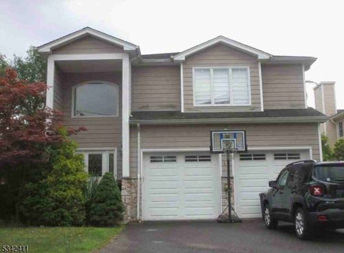 15 Laurel Ave, Dumont, NJ, 07628-1710 | Card Image