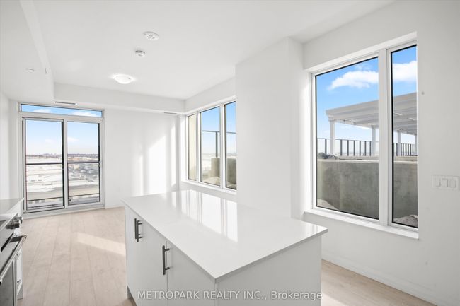 709 - 8960 Jane St, Condo with 2 bedrooms, 3 bathrooms and null parking in Concord ON | Image 7