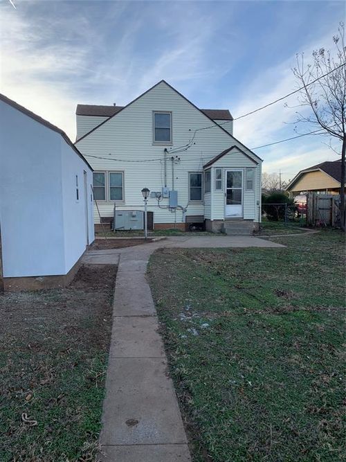 505 S 7th St, Clinton, OK, 73601-4403 | Card Image