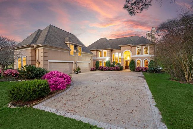 For those who enjoy entertaining, the estate features multiple driveways to accommodate plenty of guest parking. | Image 4