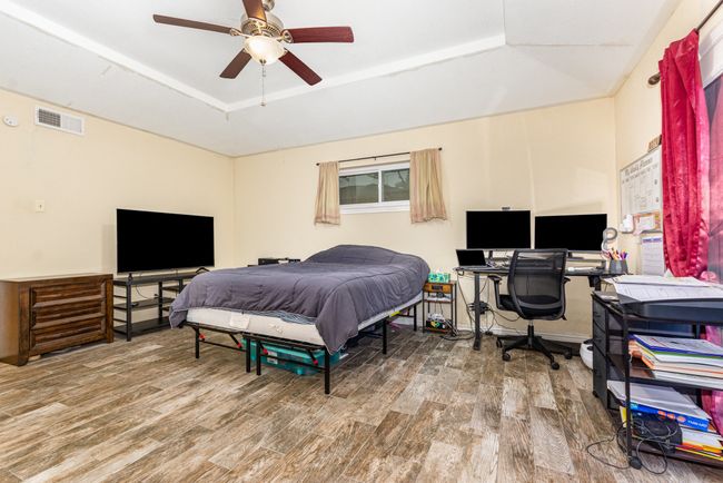 801 Daventry Dr, House other with 4 bedrooms, 3 bathrooms and null parking in Garland TX | Image 6
