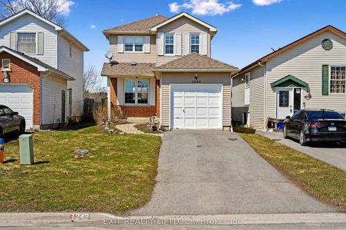 1243 Huntington Cir, Peterborough, ON, K9K2B4 | Card Image